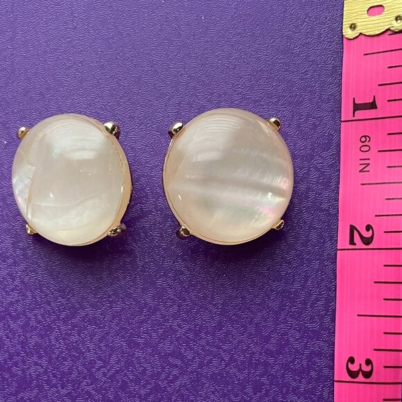 Draper's & Damon's White and Gold Tone Clip On Earrings - Picture 3 of 3